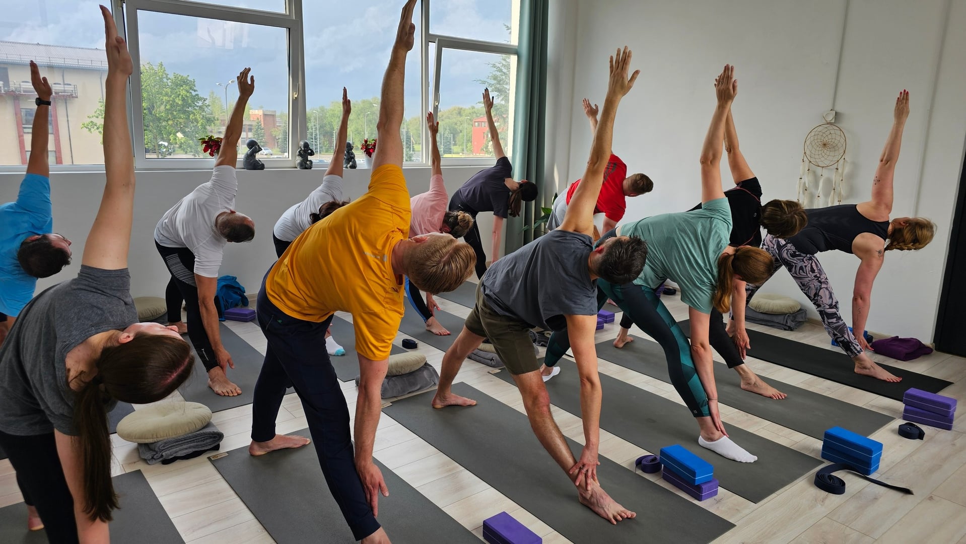 Yoga-grupper för nybörjare och avancerade