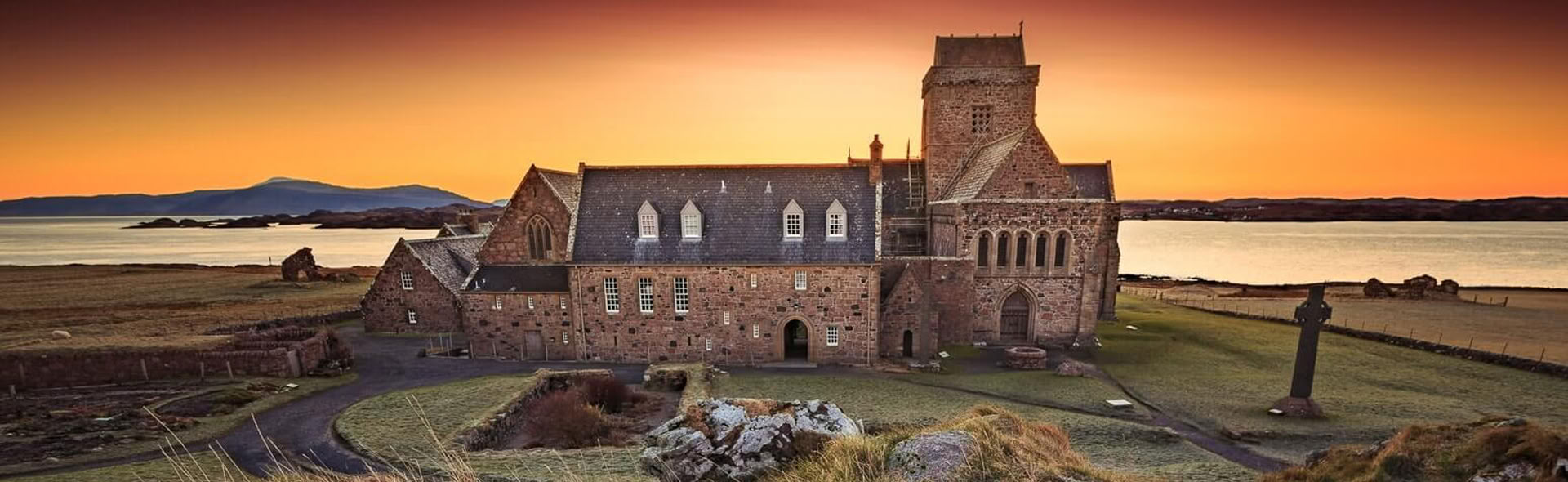 Iona Community: Rotad i hopp, levd i gemenskap