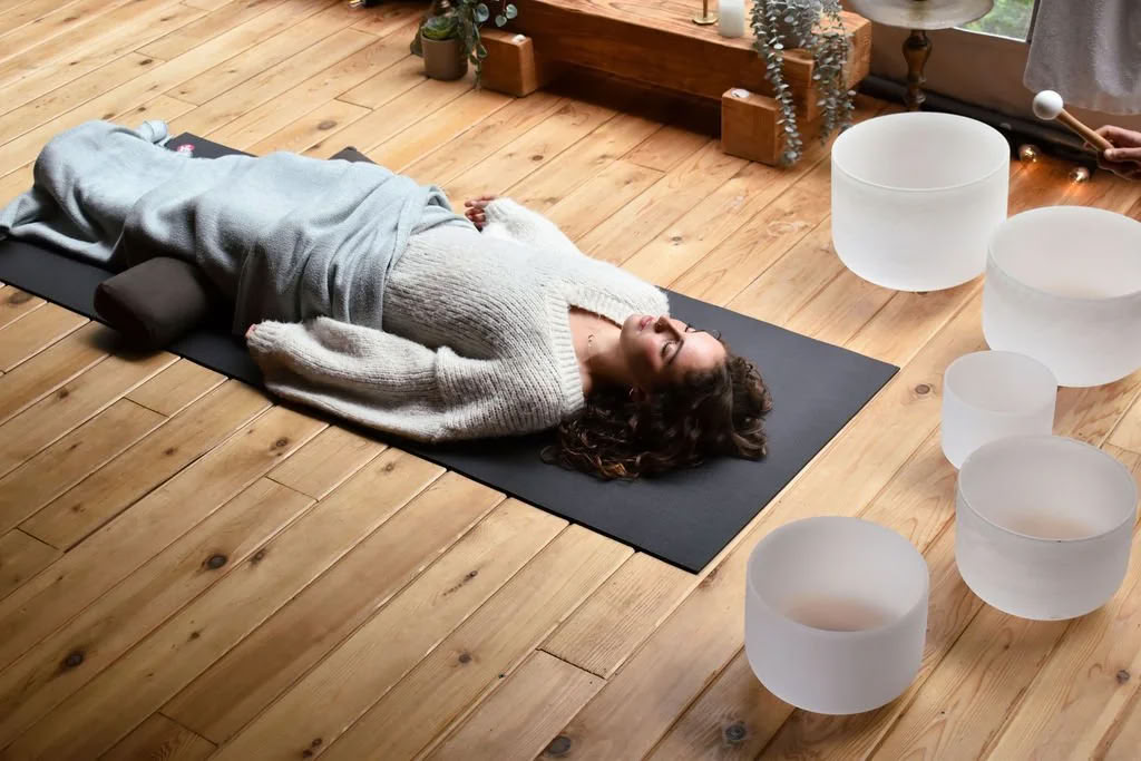 Höstdagjämning Yin + Ljudbad med Kristallskålar | Nectar Yoga