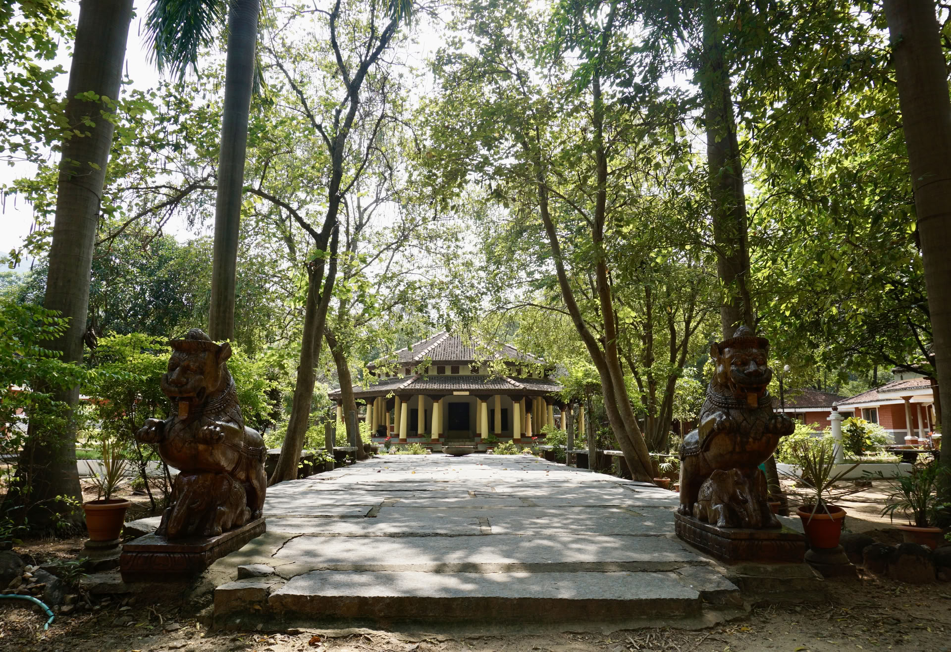 21-dagars tyst meditationsdetox-ashramretreat i Indien