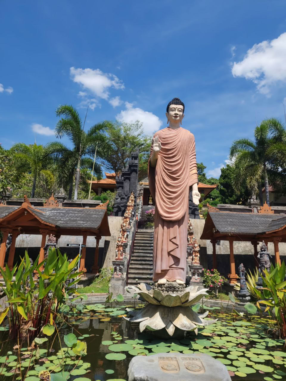 Banjar-tur med meditation i tempel