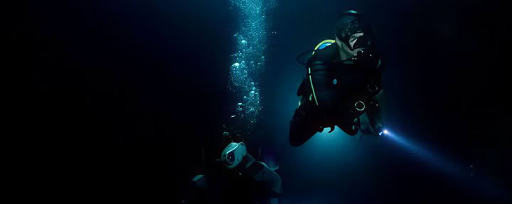 Nattdykning vid Lovina Reef
