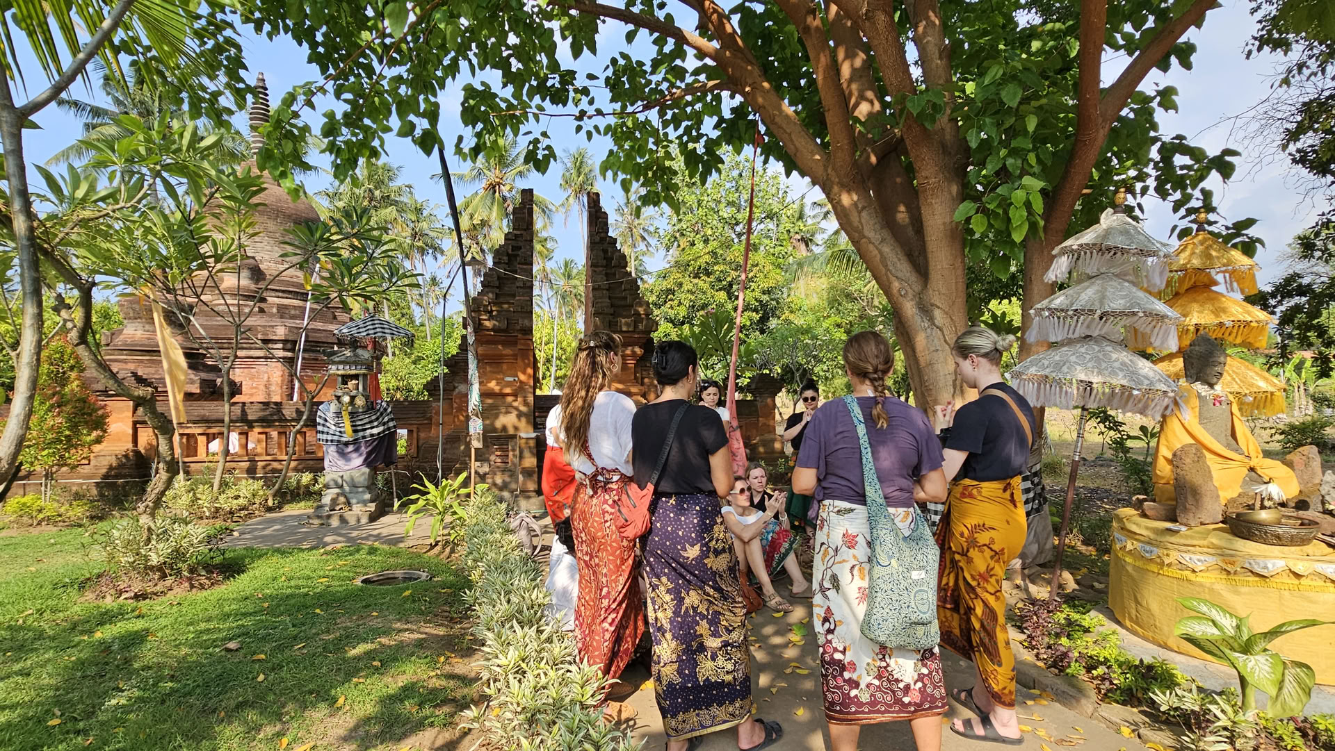 Fullmåneceremoni på Candi Buddha