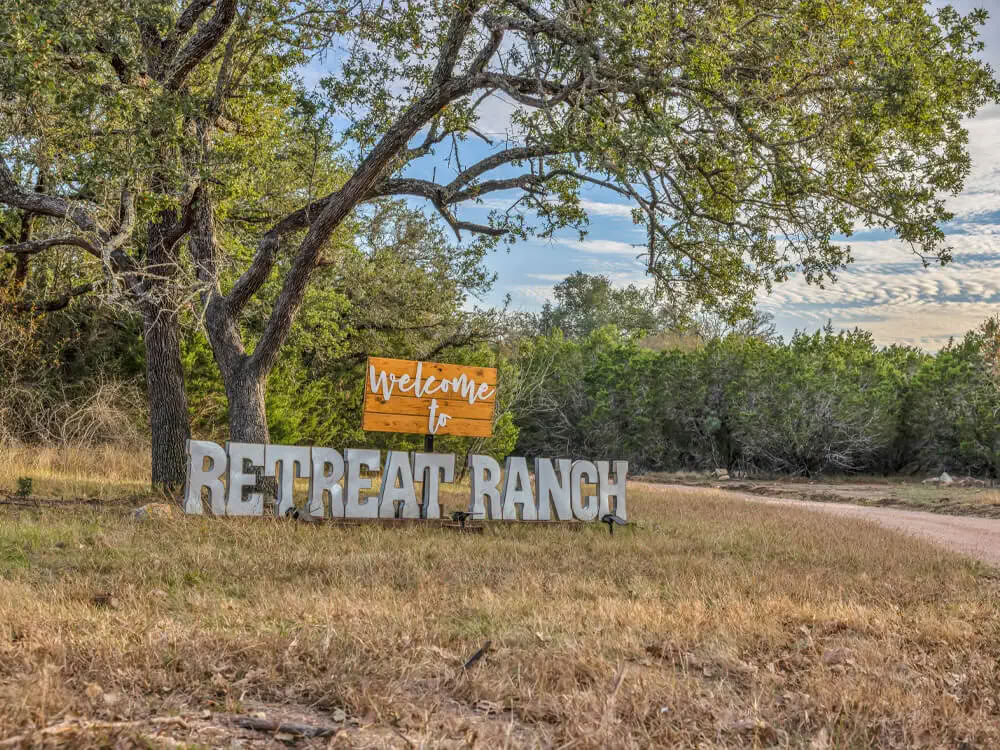 Kvinnors vin- och avkopplingsretreat på ranch
