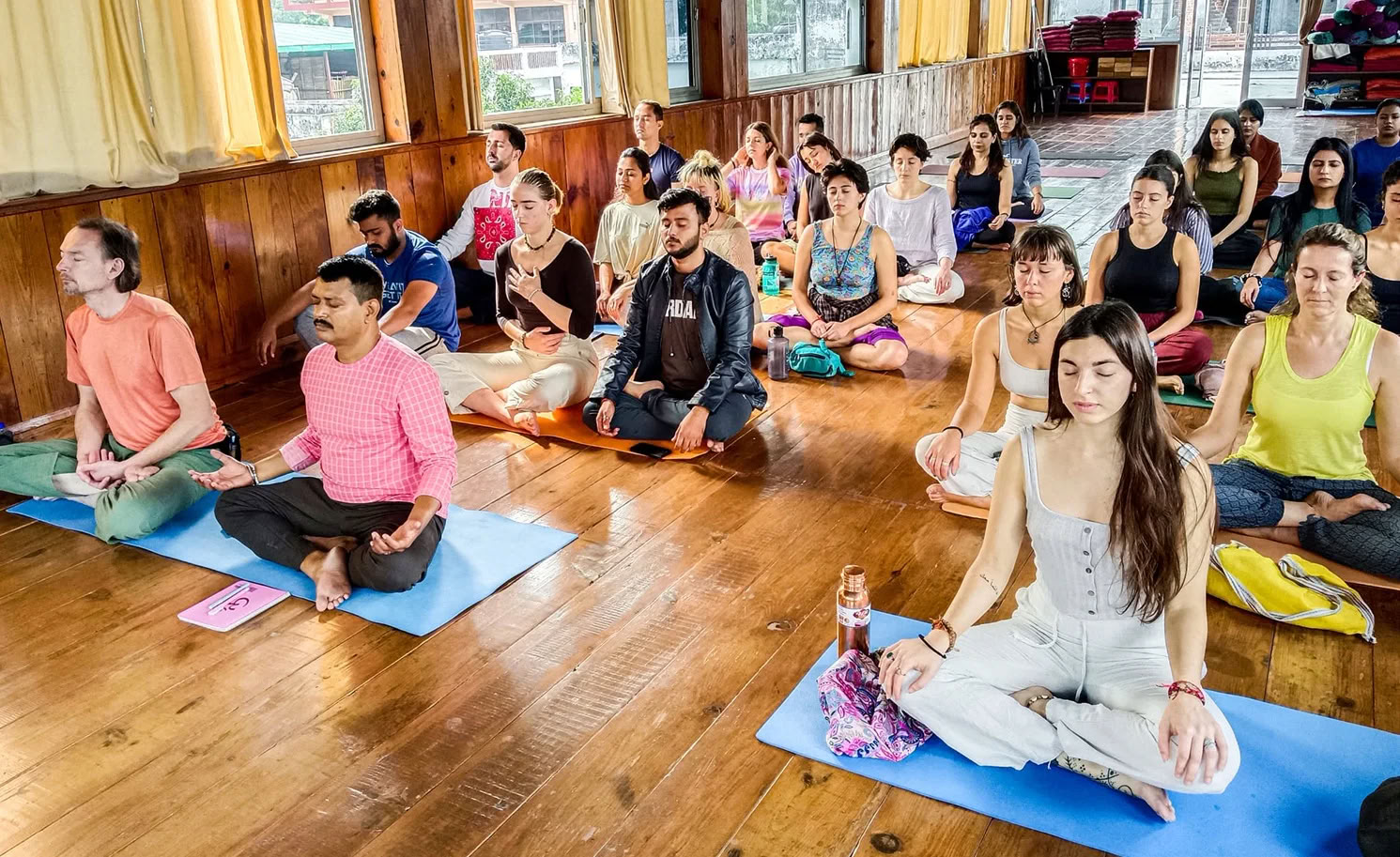 200-timmars yogalärarutbildning i Rishikesh, Indien – januari 2026