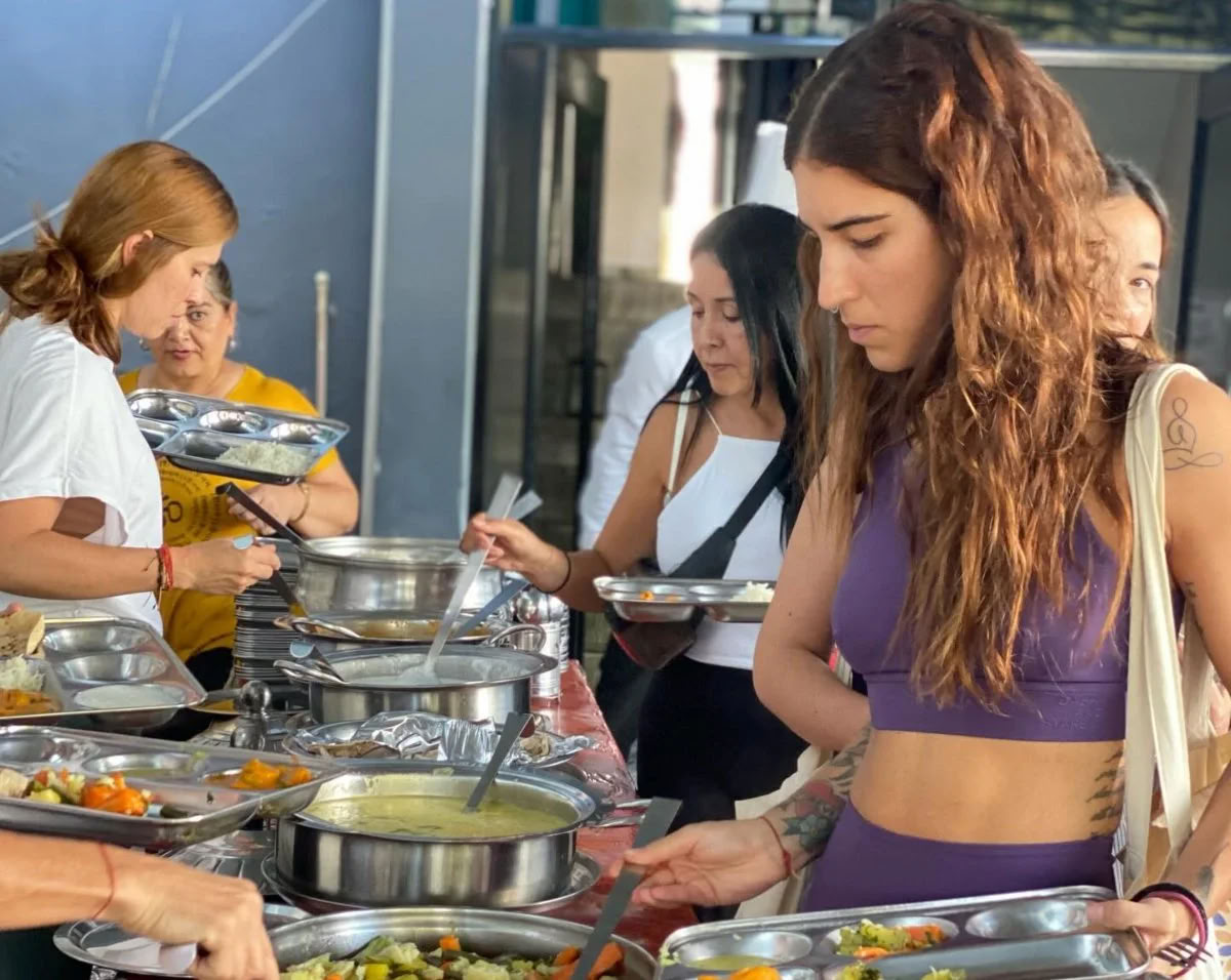 100-timmars yogalärarutbildning i Rishikesh, Indien – maj 2026