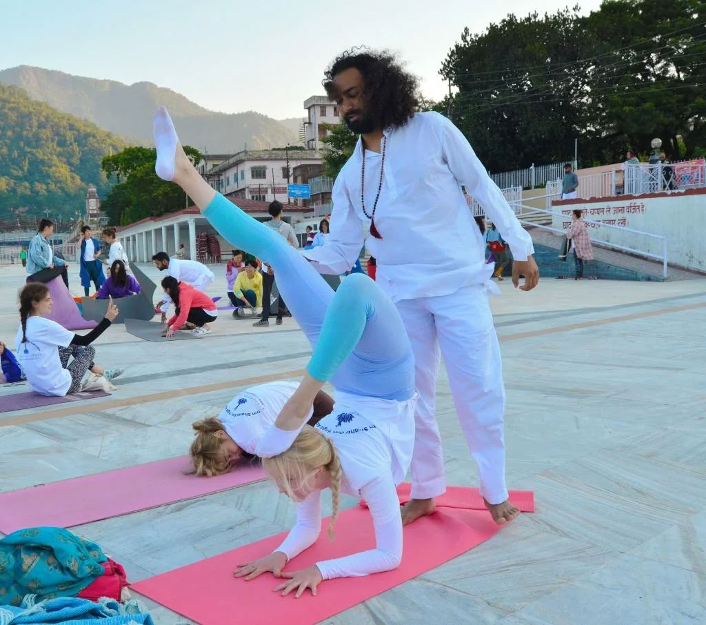 200-timmars yogalärarutbildning i Rishikesh – 5 juli till 30 juli 2026