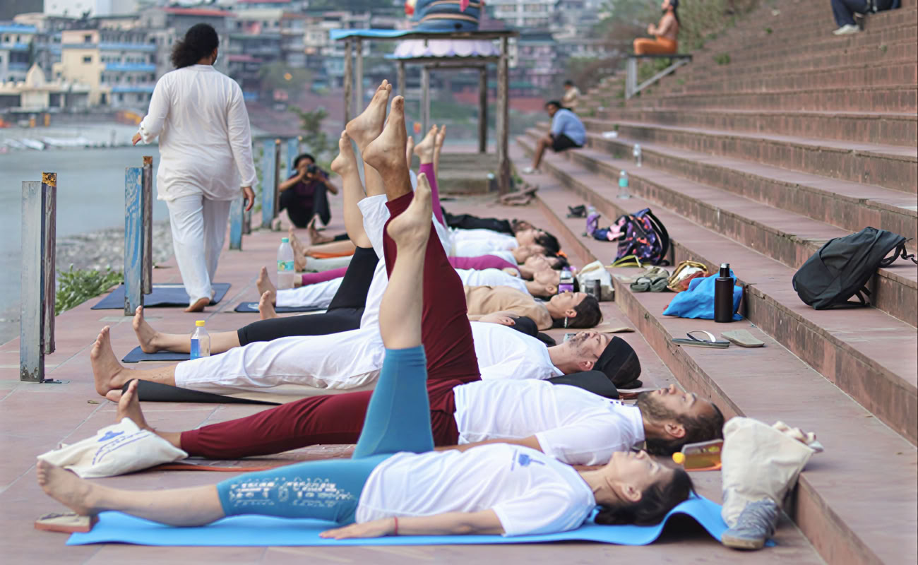 200-timmars ayurveda-yogalärarutbildning i Rishikesh, Indien