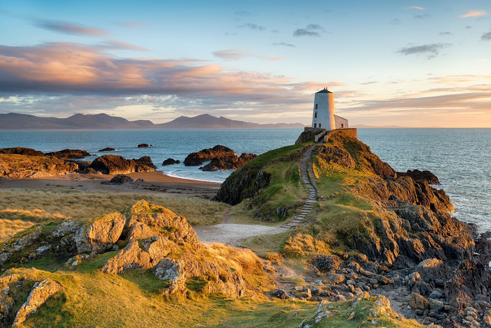 Yoga och simning i vilt vatten på Anglesey, 14–17 augusti