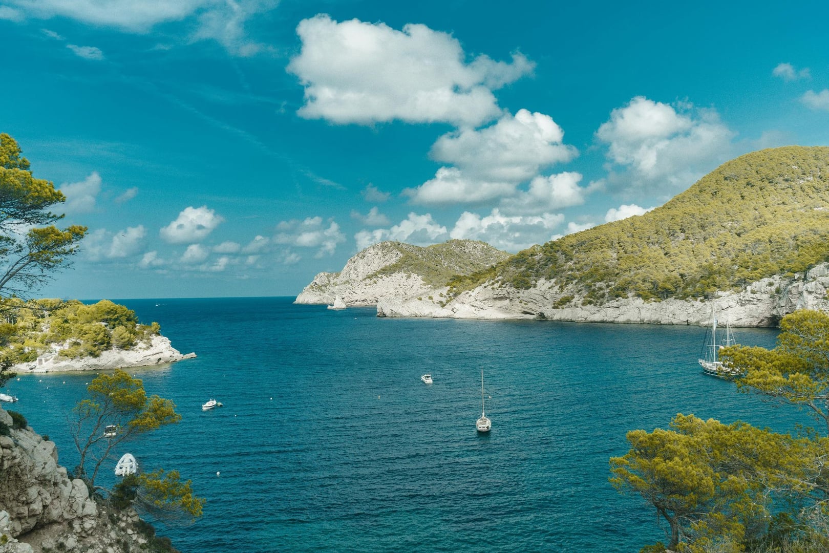 Yoga- och äventyrsretreat på Ibiza