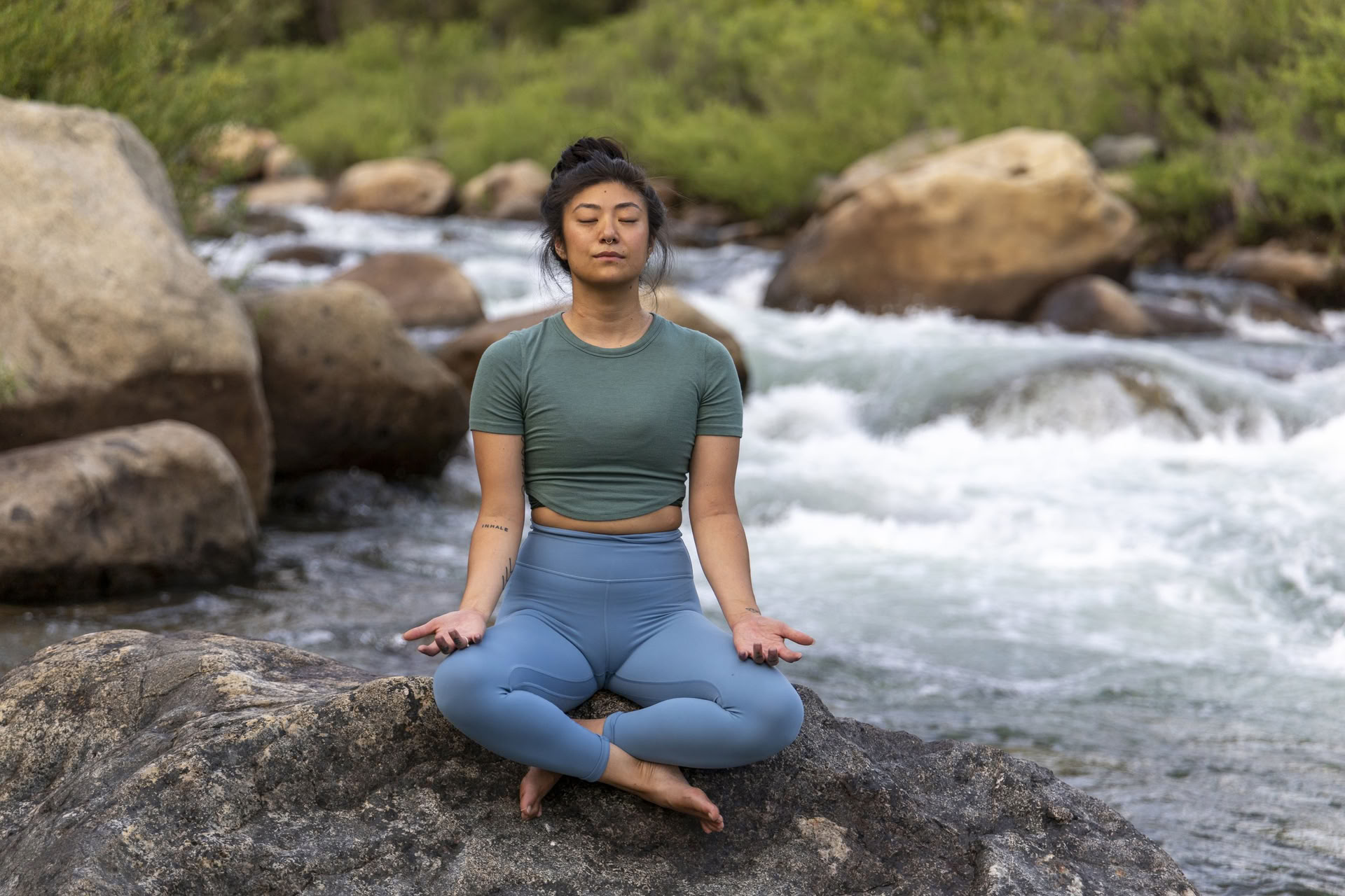 Resiliensens rötter: yoga och arbetet som återknyter kontakten
