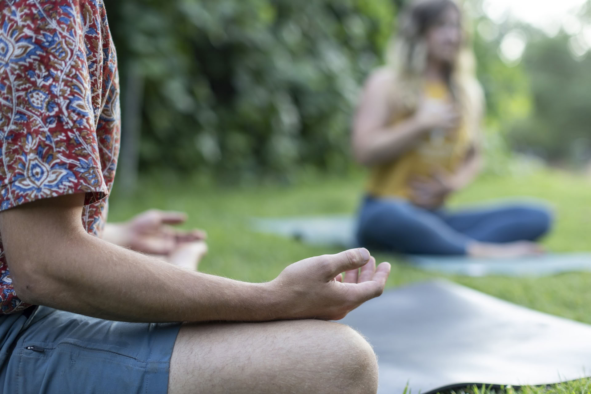 Resiliensens rötter: yoga och arbetet som återknyter kontakten