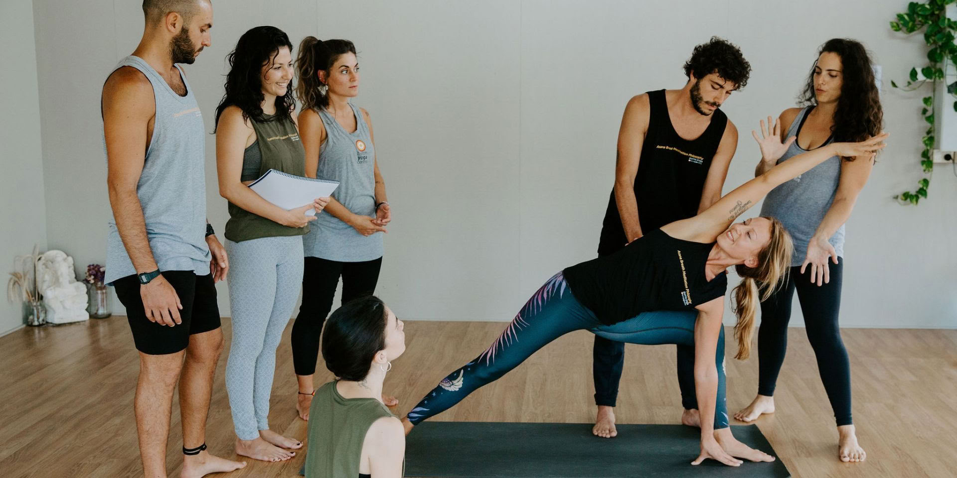 6 dagars remedial yogalärarutbildning