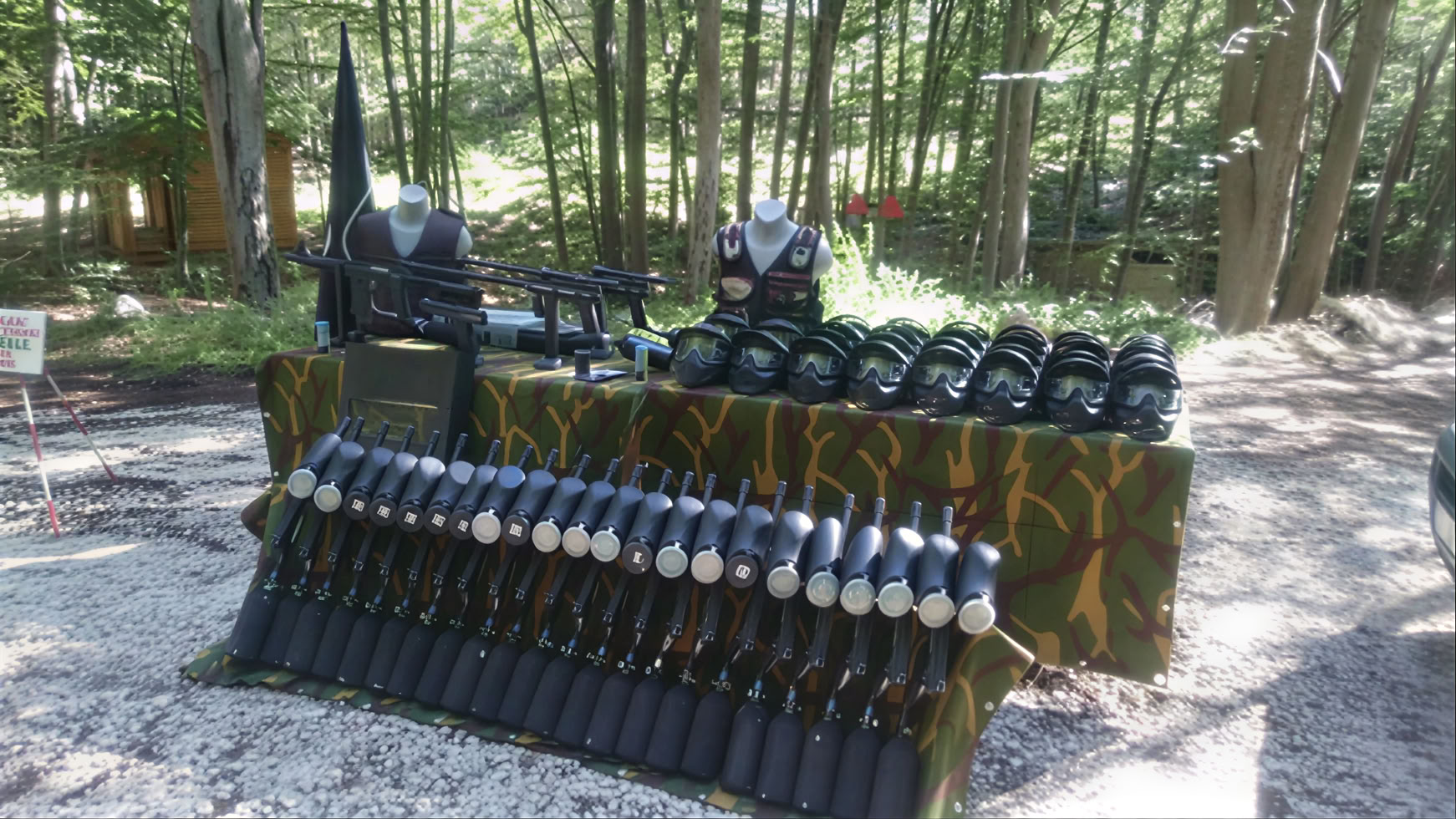 Paintball och rundtur till Njegoš mausoleum