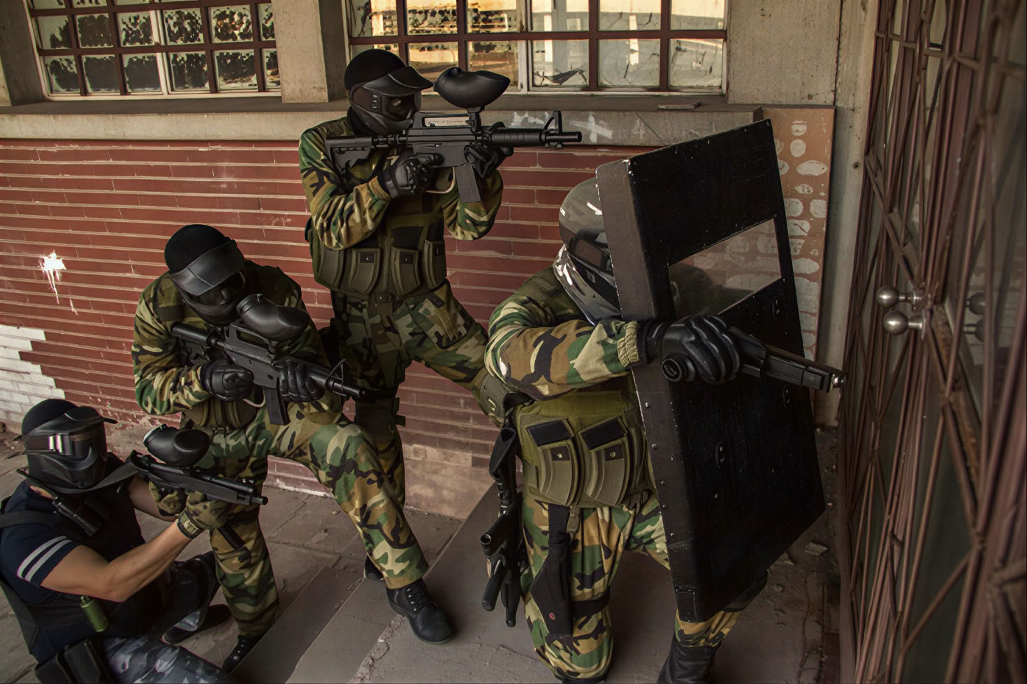 Paintball och rundtur till Njegoš mausoleum