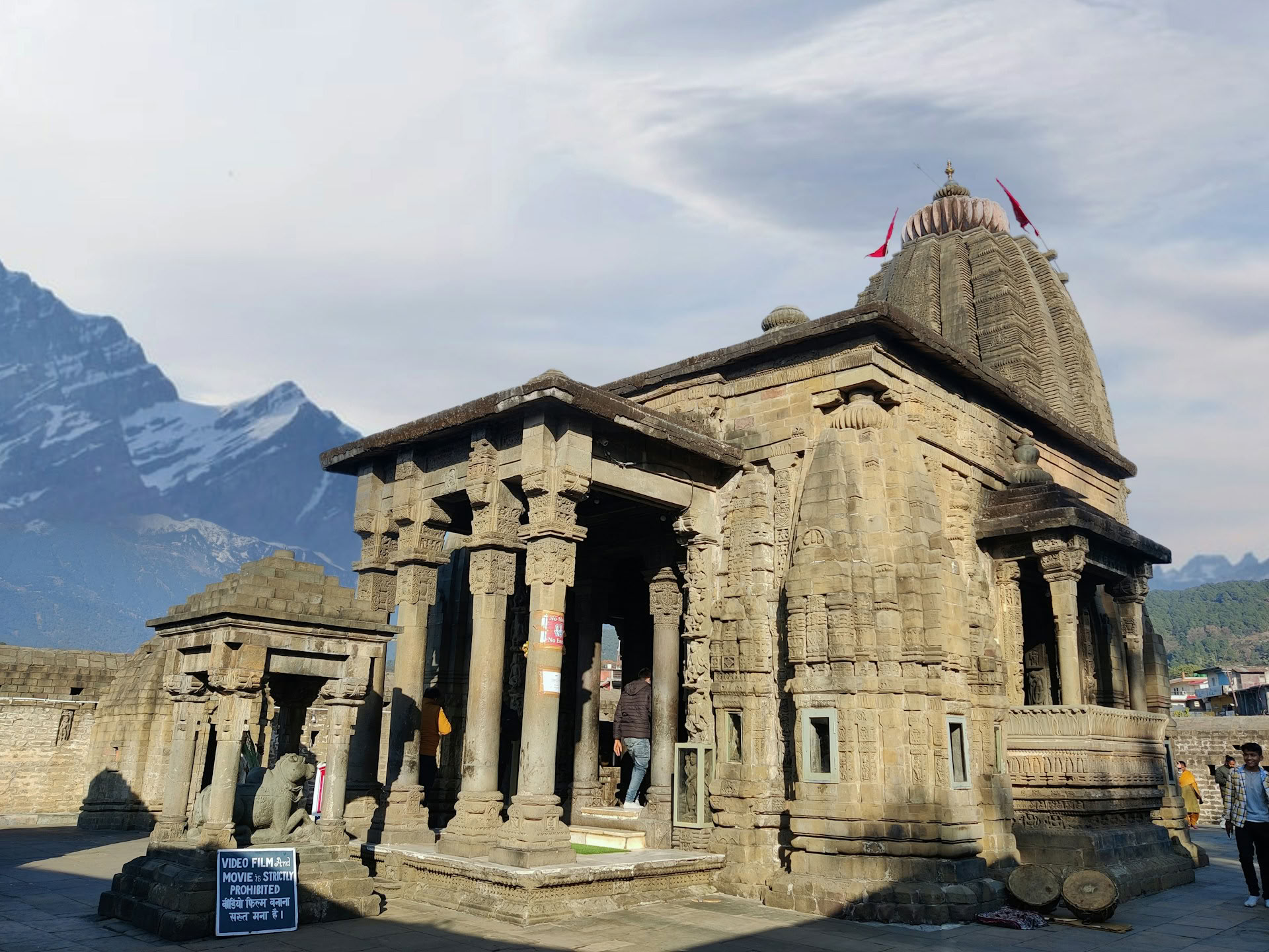 Kloster, teestigar och utsikter mot himlen: en tillflyktsresa till Dharamshala, Palampur och Bir