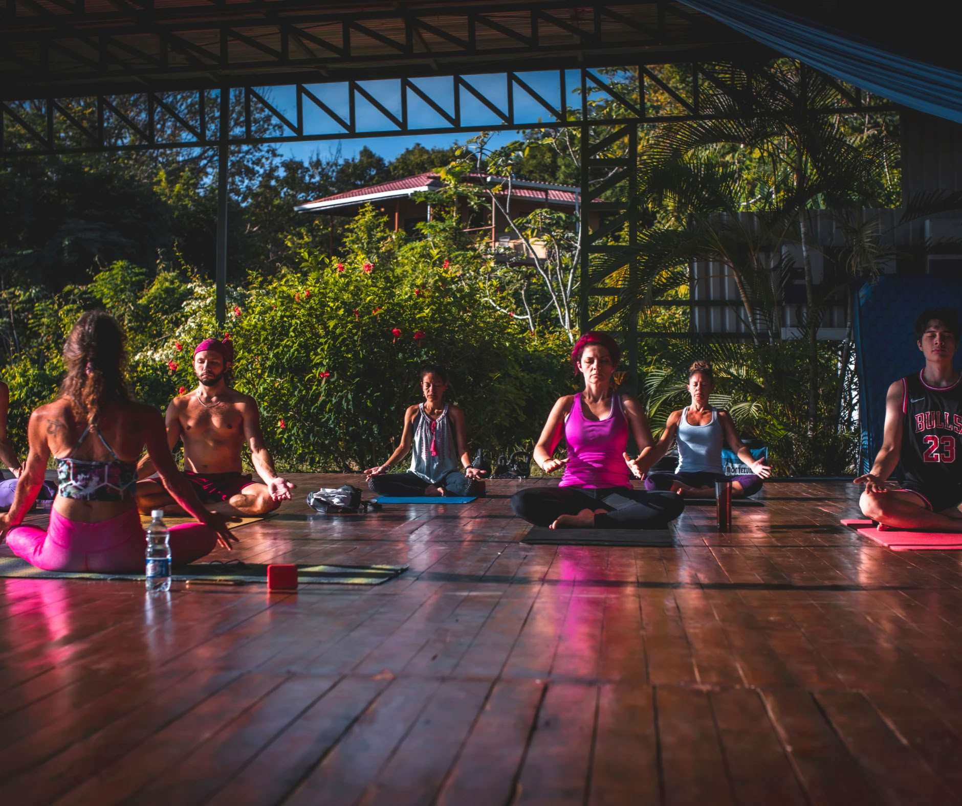 Devaya Yoga™ · Ljudhealing- och känslomässigt förnyelsereatreat
