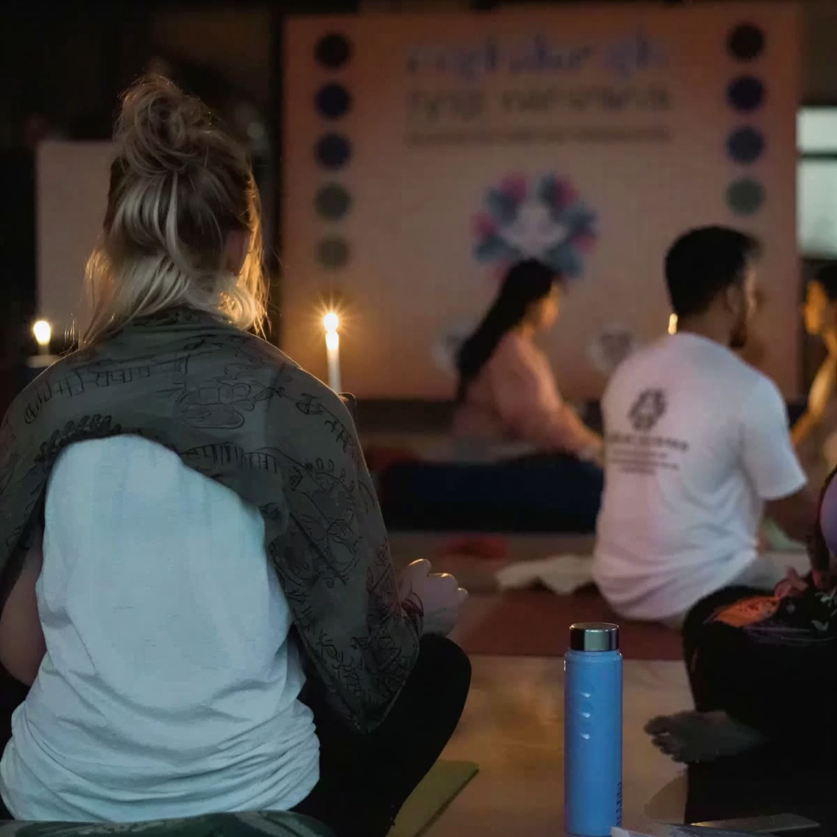 100-timmars yogalärarutbildning i Rishikesh