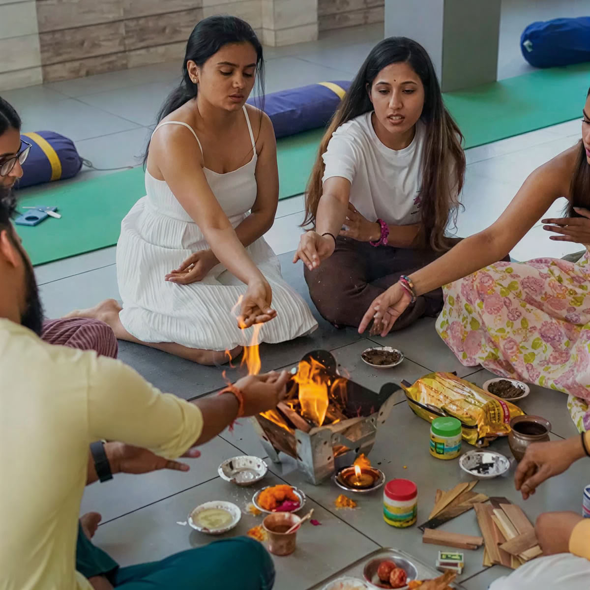 200-timmars yogalärarutbildning i Rishikesh