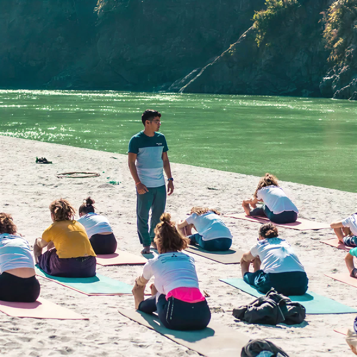 200-timmars yogalärarutbildning i Rishikesh