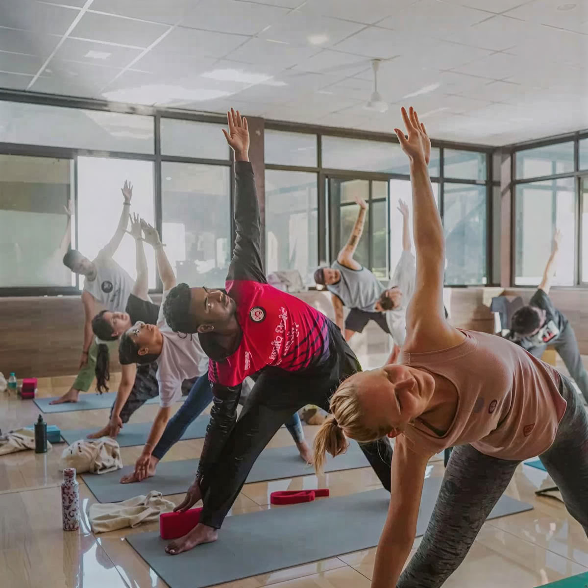 300-timmars yogalärarutbildning i Rishikesh – 1 maj – 27 maj 2026