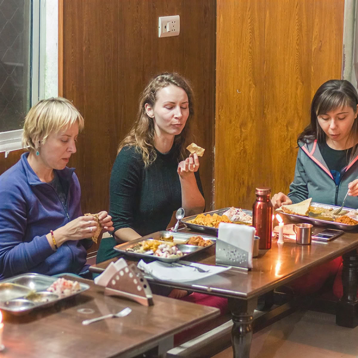 300-timmars yogalärarutbildning i Rishikesh – 1 maj – 27 maj 2026