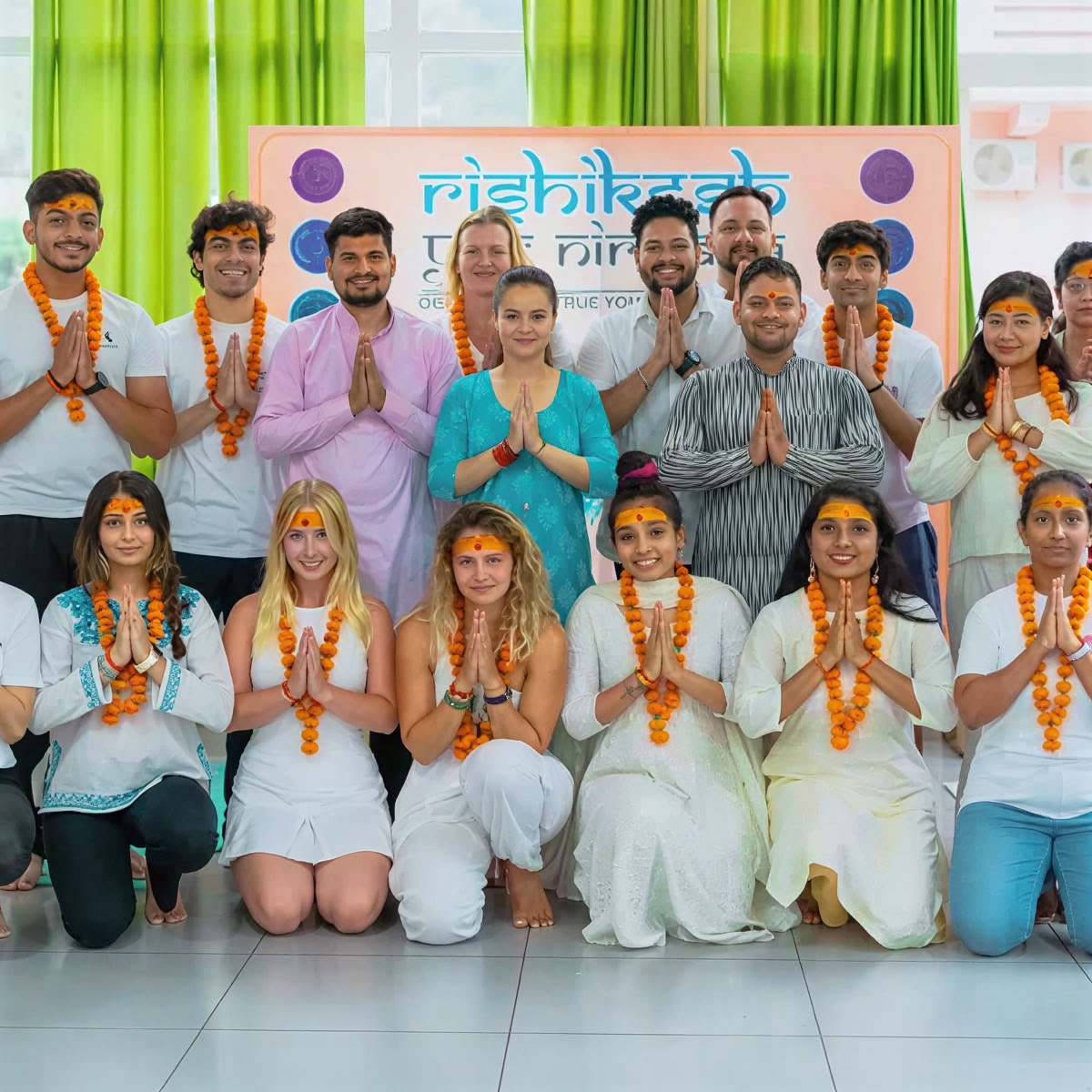 300-timmars yogalärarutbildning i Rishikesh – 01 jan – 27 jan 2027