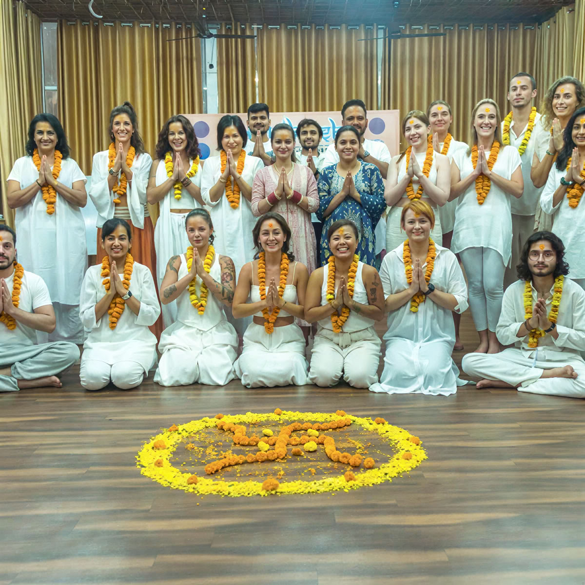 300-timmars yogalärarutbildning i Rishikesh – 01 jan – 27 jan 2027