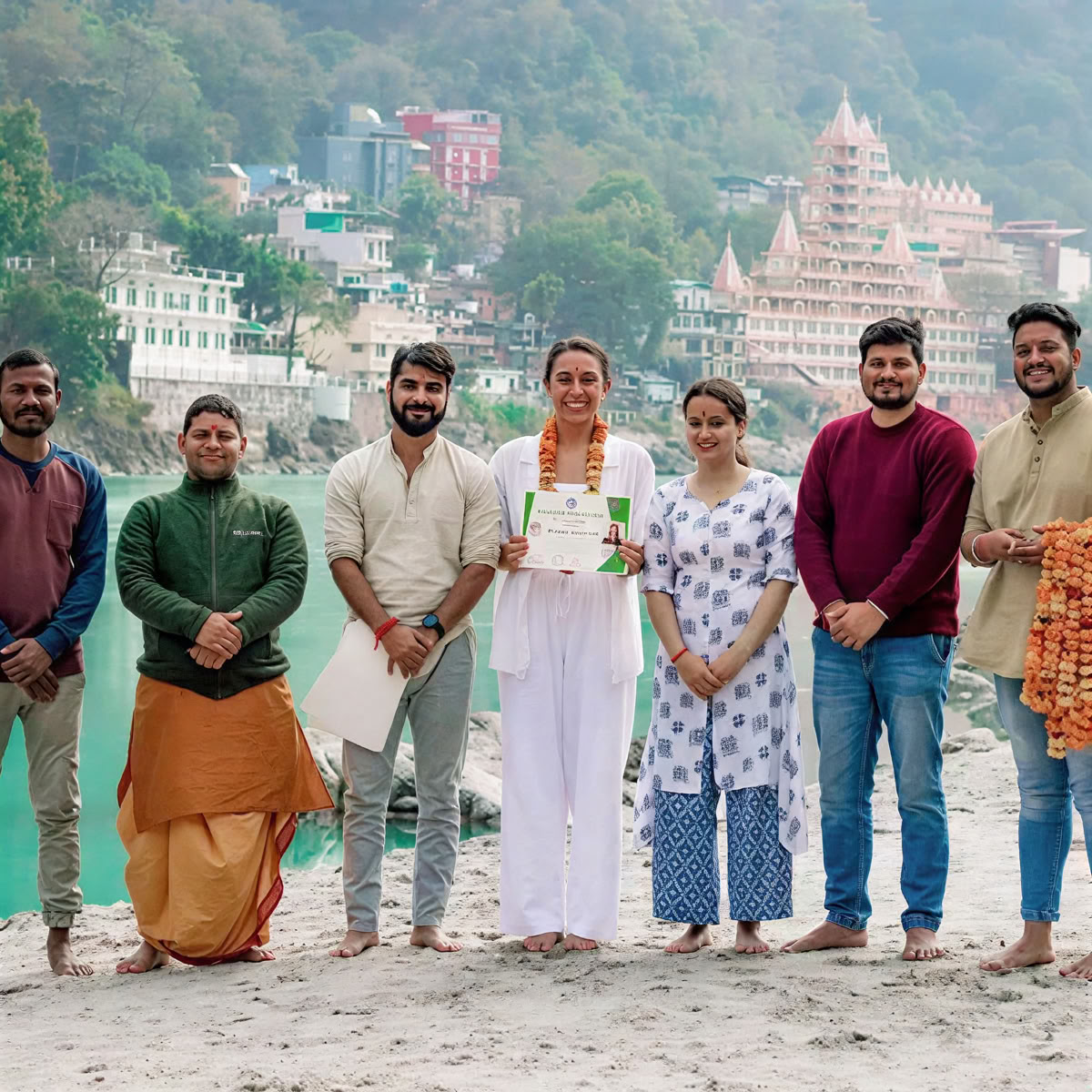 300-timmars yogalärarutbildning i Rishikesh – 01 jan – 27 jan 2027