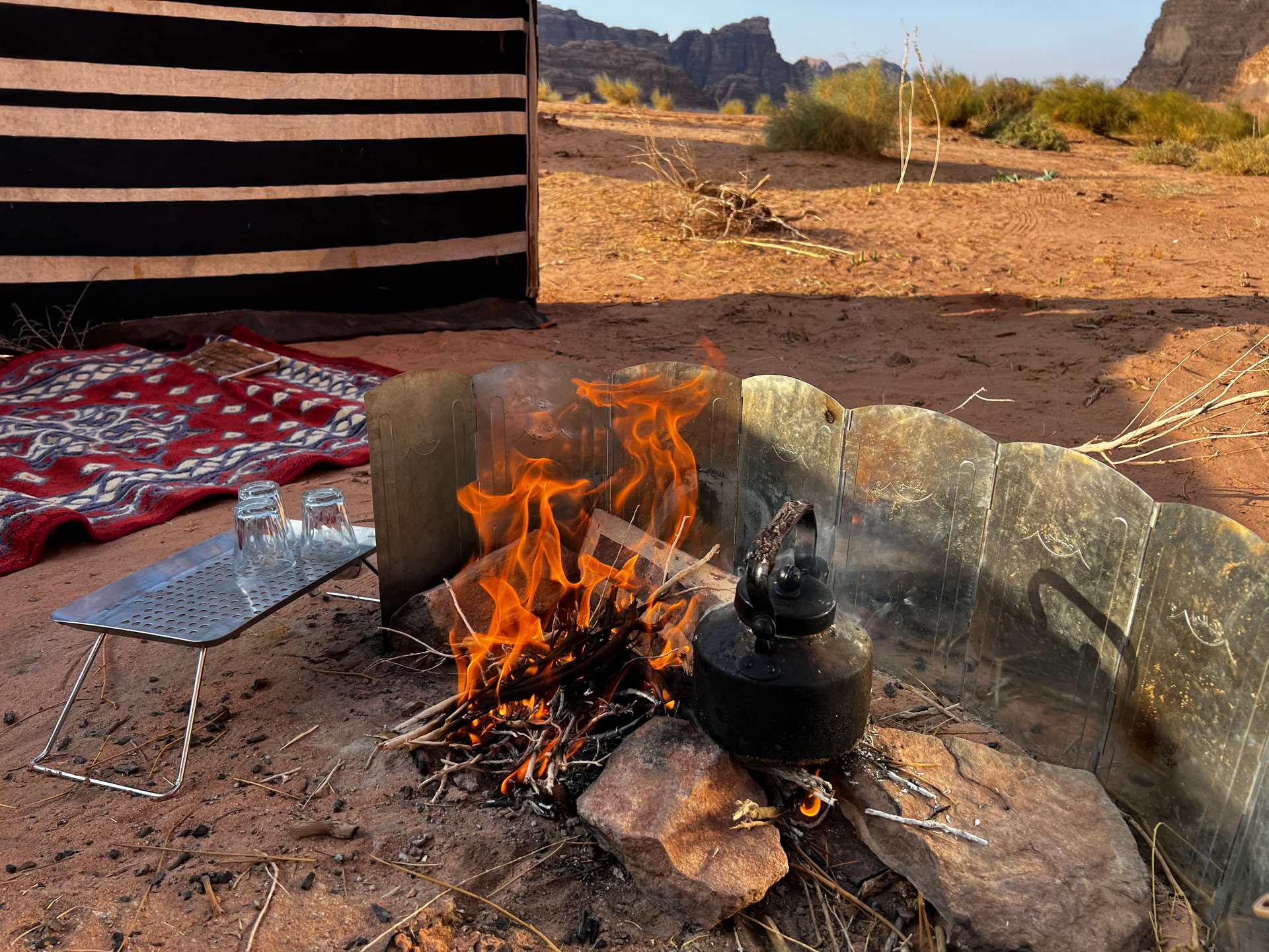 4 dagars kameltrekkingäventyr med beduiner i Wadi Rum, Jordanien