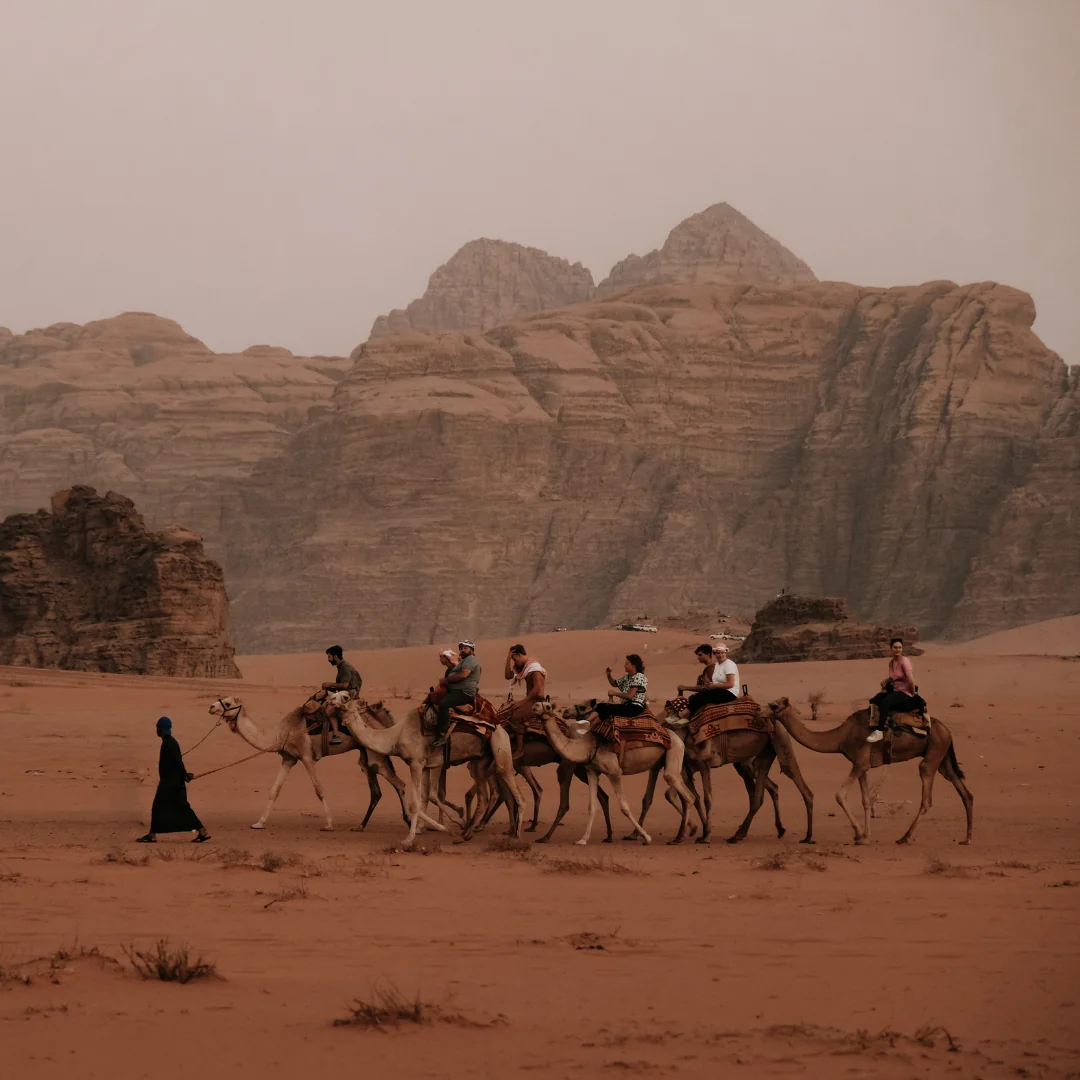 4 dagars kameltrekkingäventyr med beduiner i Wadi Rum, Jordanien
