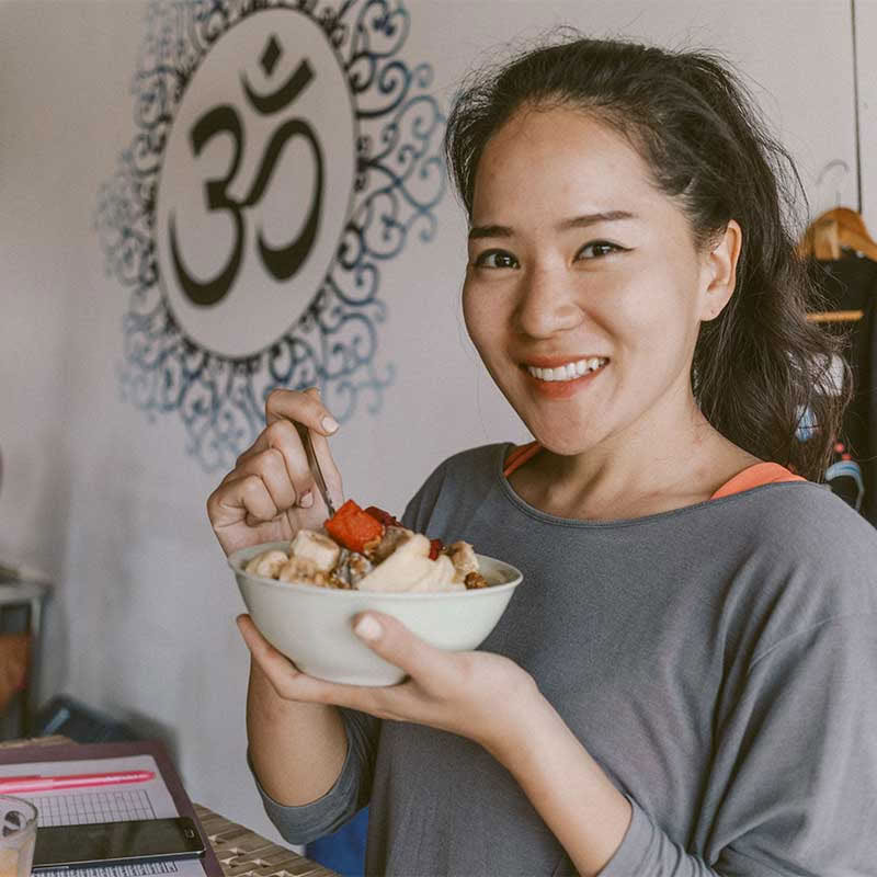 100 timmars yinyogalärarutbildning på Bali