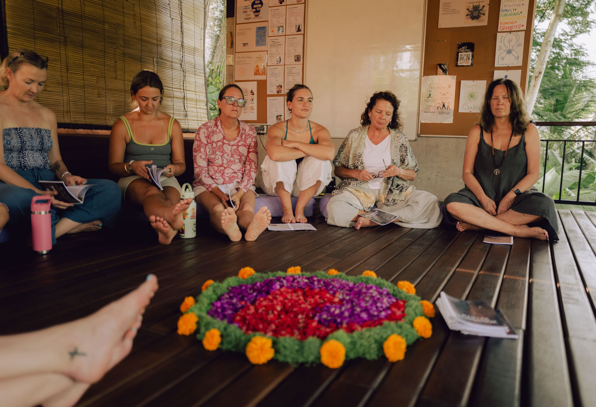 Den nyktra Bhakti Bali-retreaten: Kirtan- och helig cirkel-facilitatorutbildning