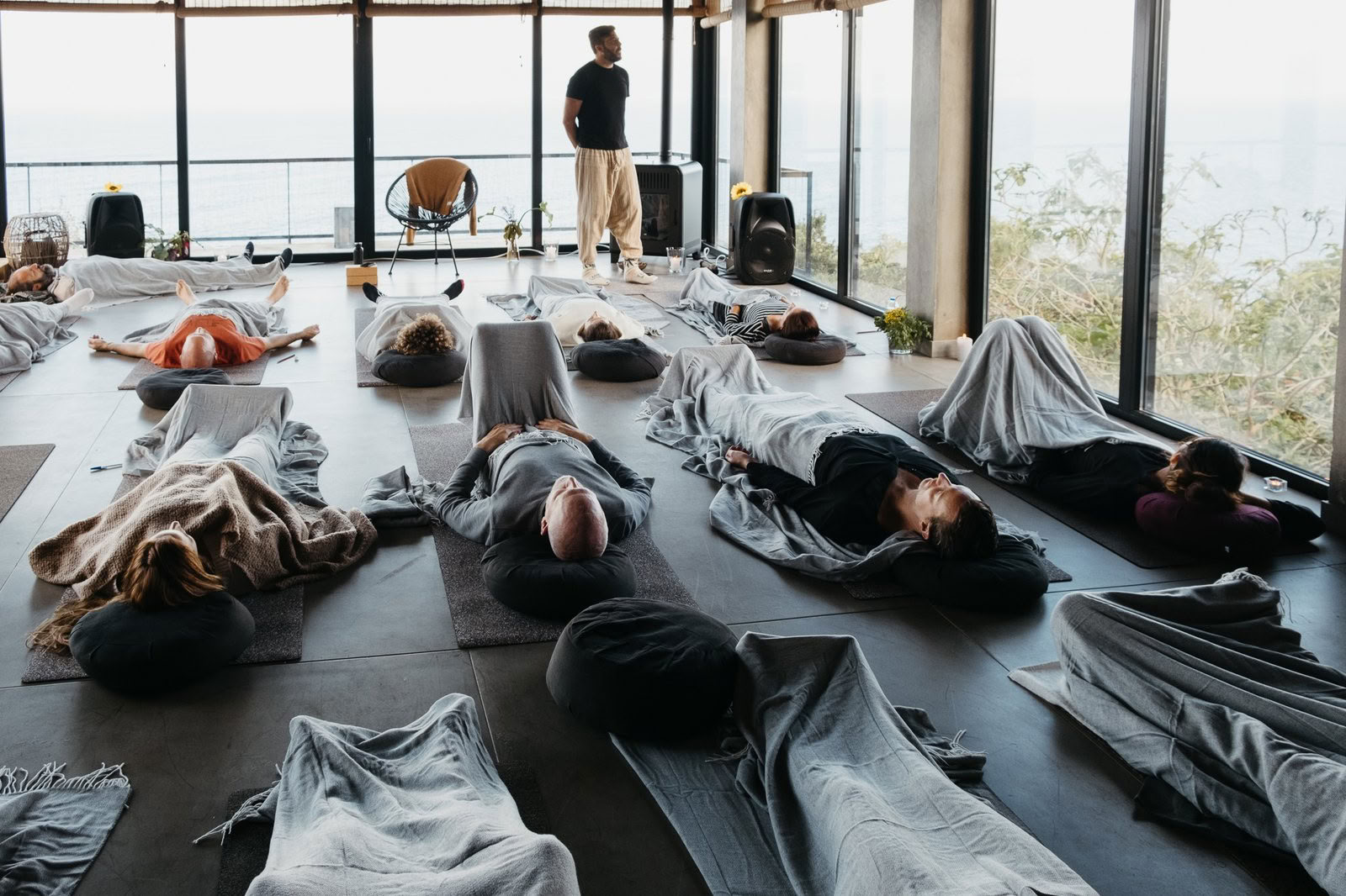 8 dagar av yoga och mindfulness för att komma i kontakt med din inre sanning (Village Charm)