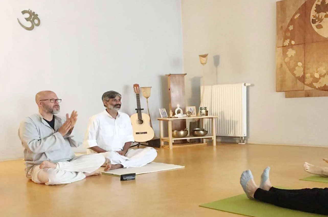 300 timmars Bhaktiyogalärarutbildning i Rishikesh, Indien