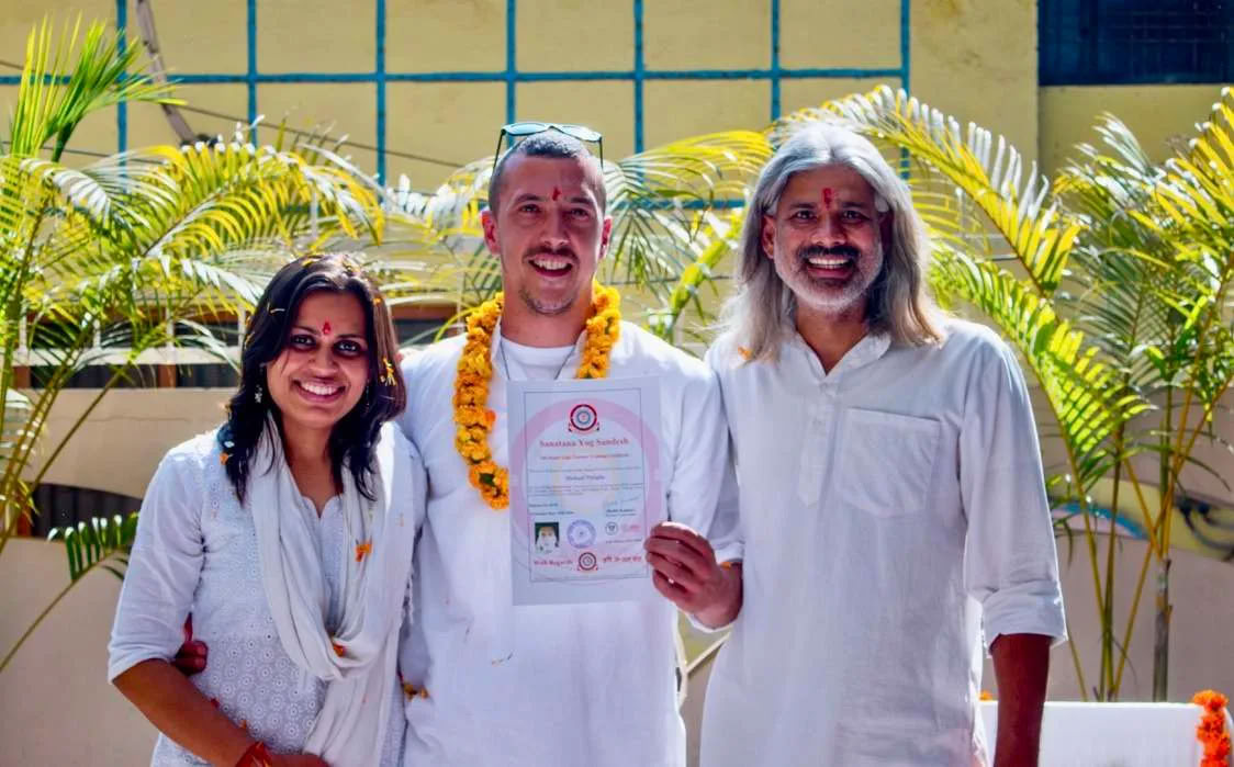 300 timmars lärarutbildningskurs i hatha yoga i Rishikesh, Indien – 01 nov – 19 dec