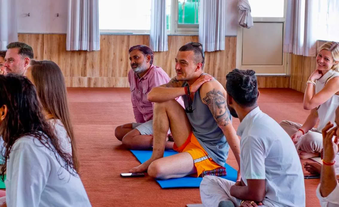 300 timmars lärarutbildningskurs i hatha yoga i Rishikesh, Indien – 01 nov – 19 dec