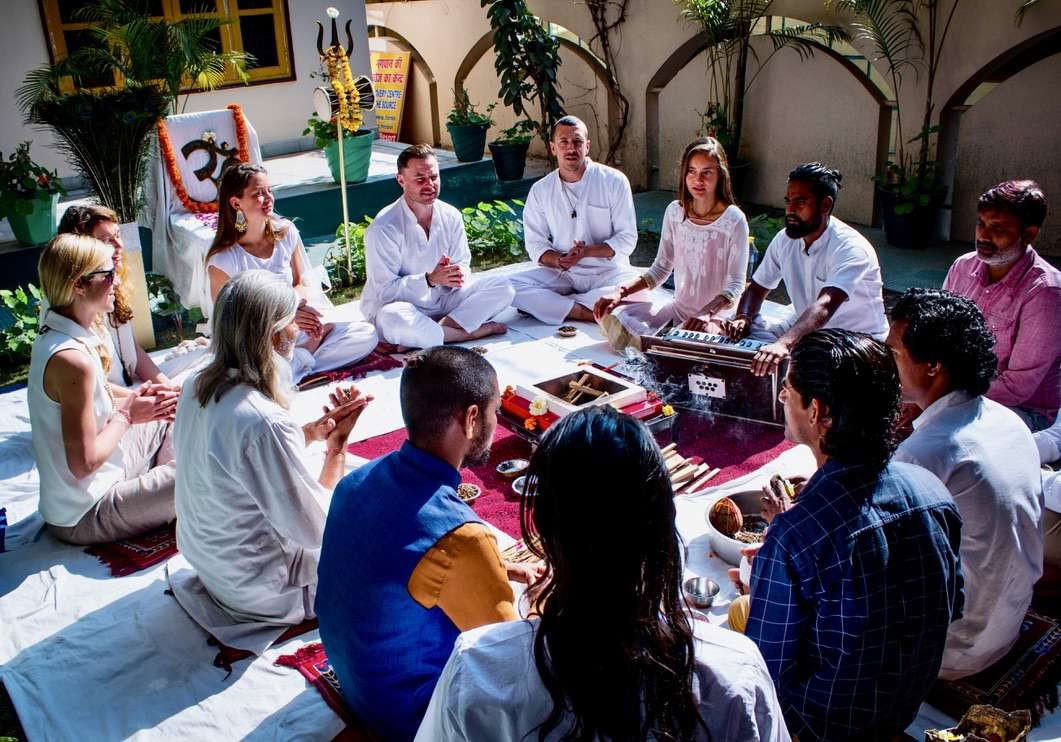 300 timmars lärarutbildningskurs i hatha yoga i Rishikesh, Indien – 01 nov – 19 dec