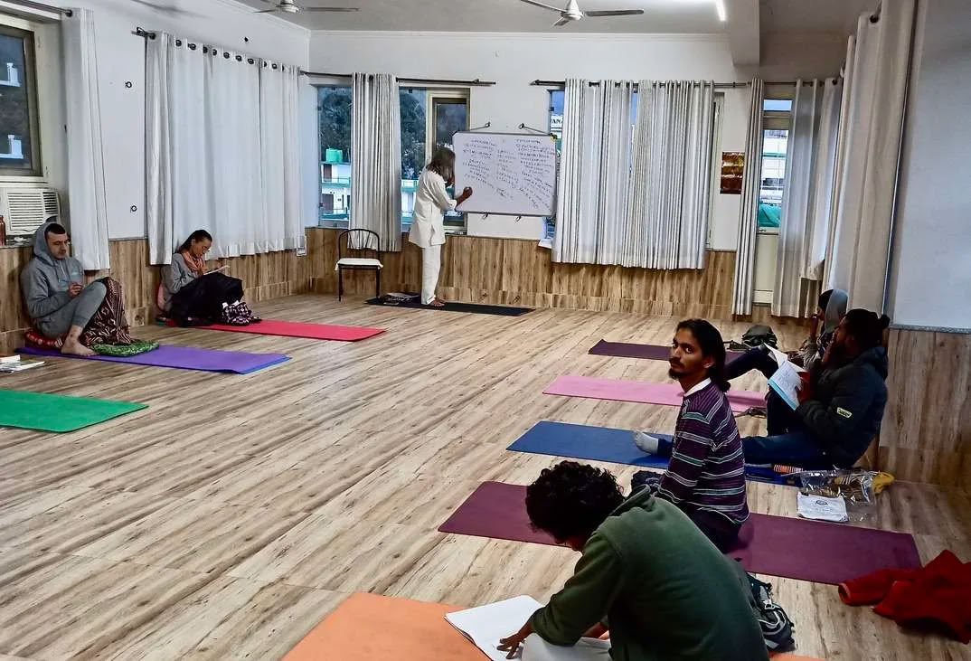 300 timmars lärarutbildningskurs i hatha yoga i Rishikesh, Indien – 01 nov – 19 dec