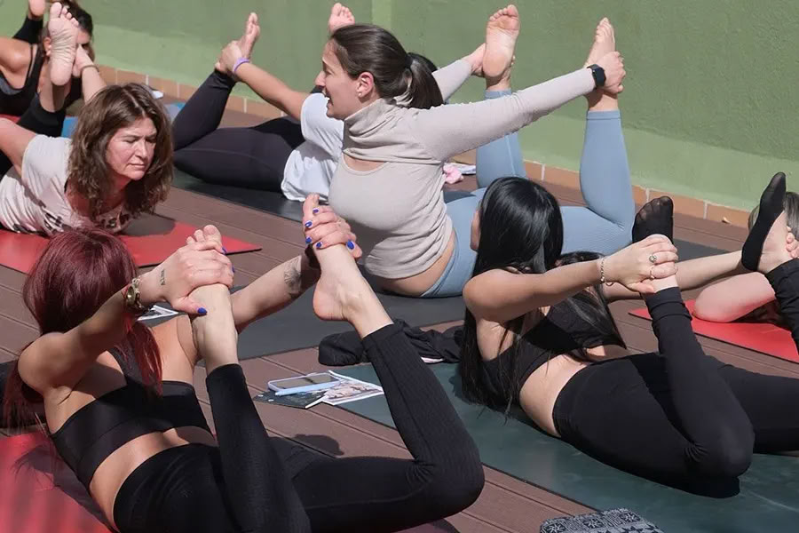 50 timmars yogalärarutbildning