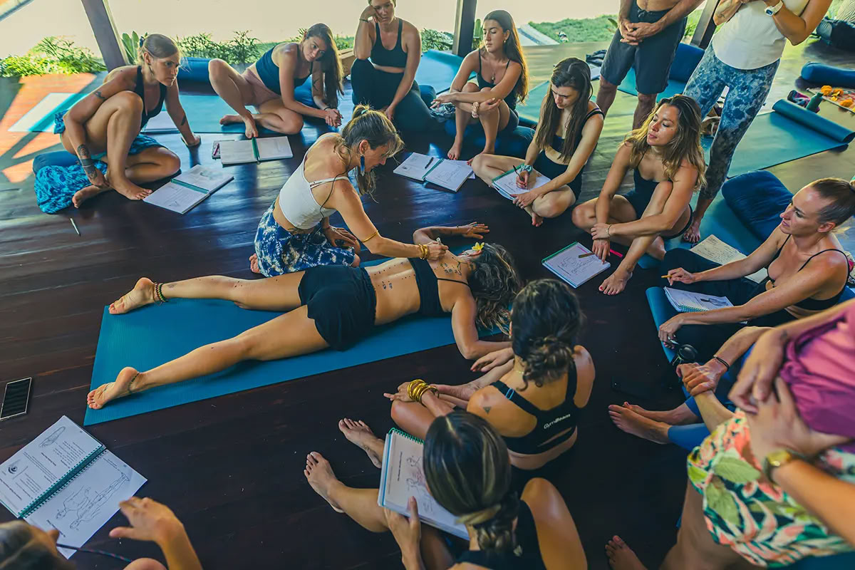 Vaidika Dharma: 100-timmars SPIRIT-yogalärarutbildning