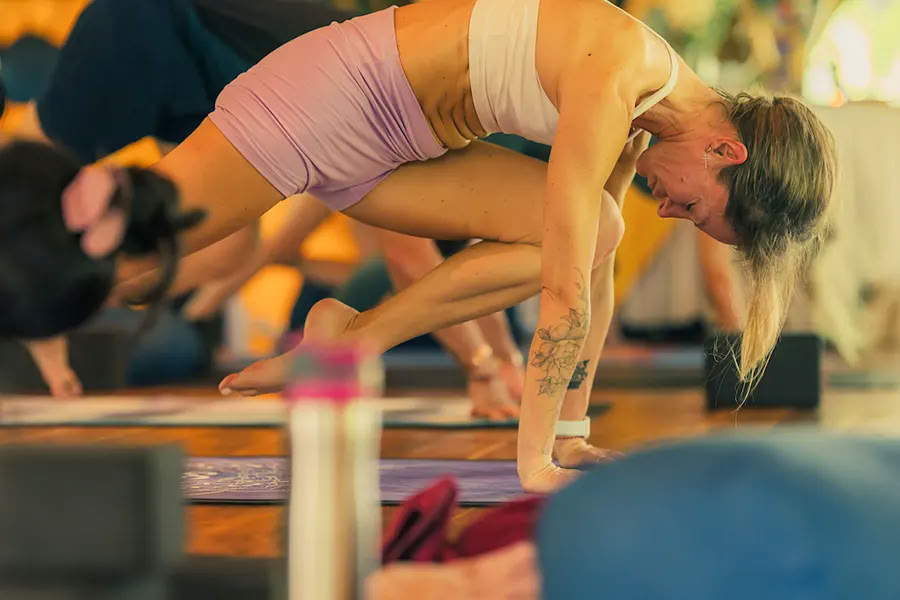 Lucidflow 100 timmar av 300 timmar YTT – yogalärarutbildning på Bali