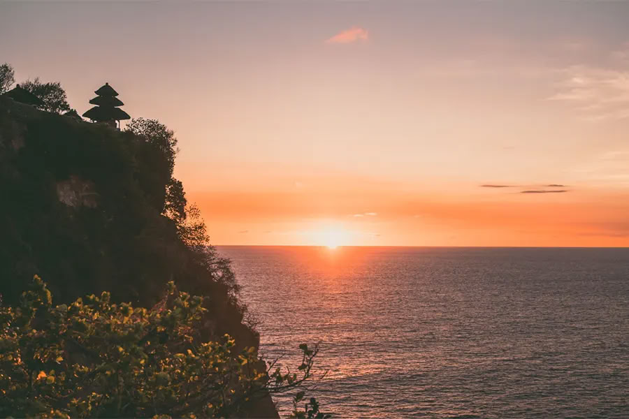 Lucidflow 100 timmar av 300 timmar YTT – yogalärarutbildning på Bali