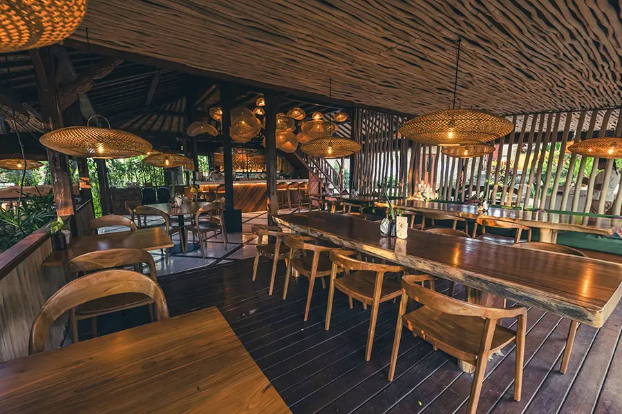 Lucidflow 100 timmar av 300 timmar YTT – yogalärarutbildning på Bali