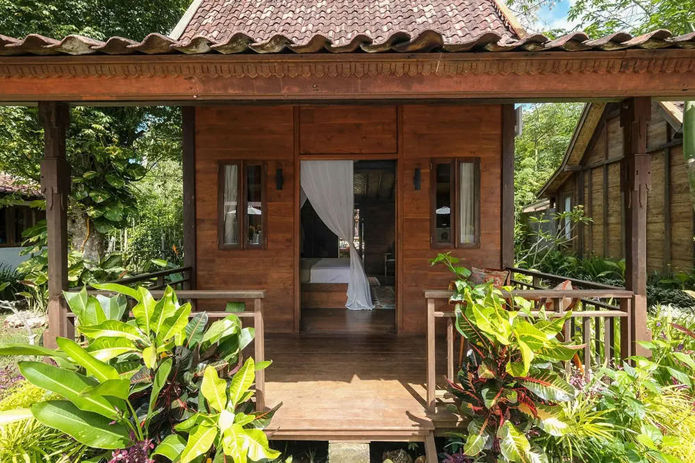 Lucidflow 100 timmar av 300 timmar YTT – yogalärarutbildning på Bali