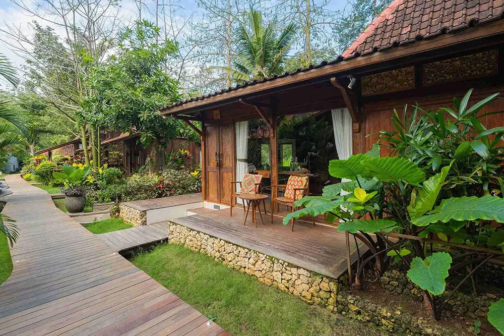 Lucidflow 100 timmar av 300 timmar YTT – yogalärarutbildning på Bali