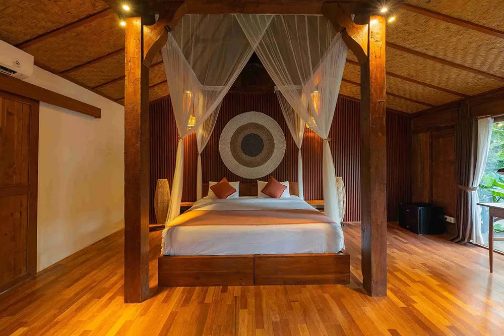 Lucidflow 100 timmar av 300 timmar YTT – yogalärarutbildning på Bali