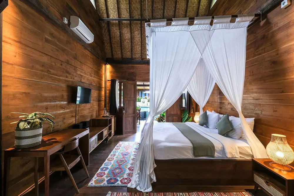 Lucidflow 100 timmar av 300 timmar YTT – yogalärarutbildning på Bali