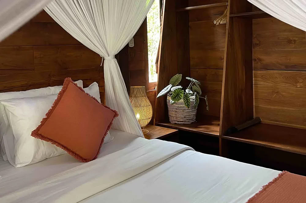 Lucidflow 100 timmar av 300 timmar YTT – yogalärarutbildning på Bali