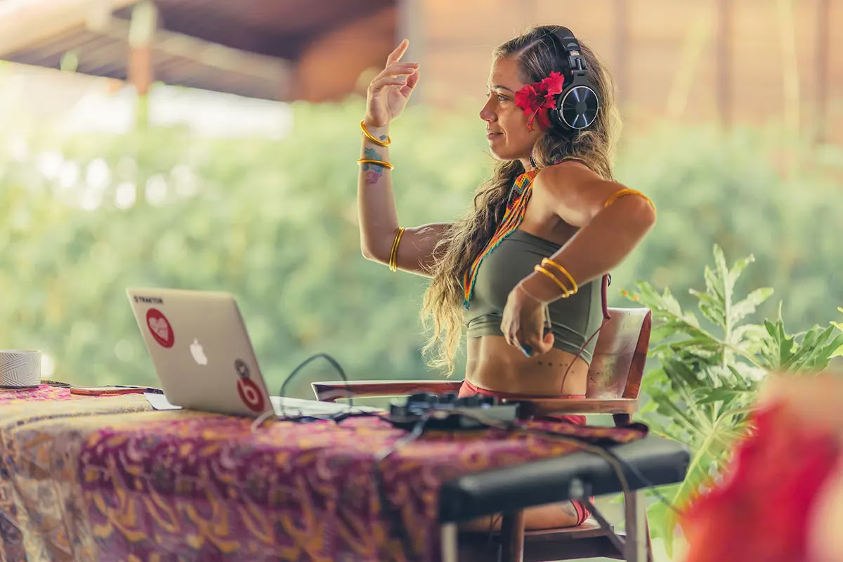 Lucidflow 100 timmar av 300 timmar YTT – yogalärarutbildning på Bali